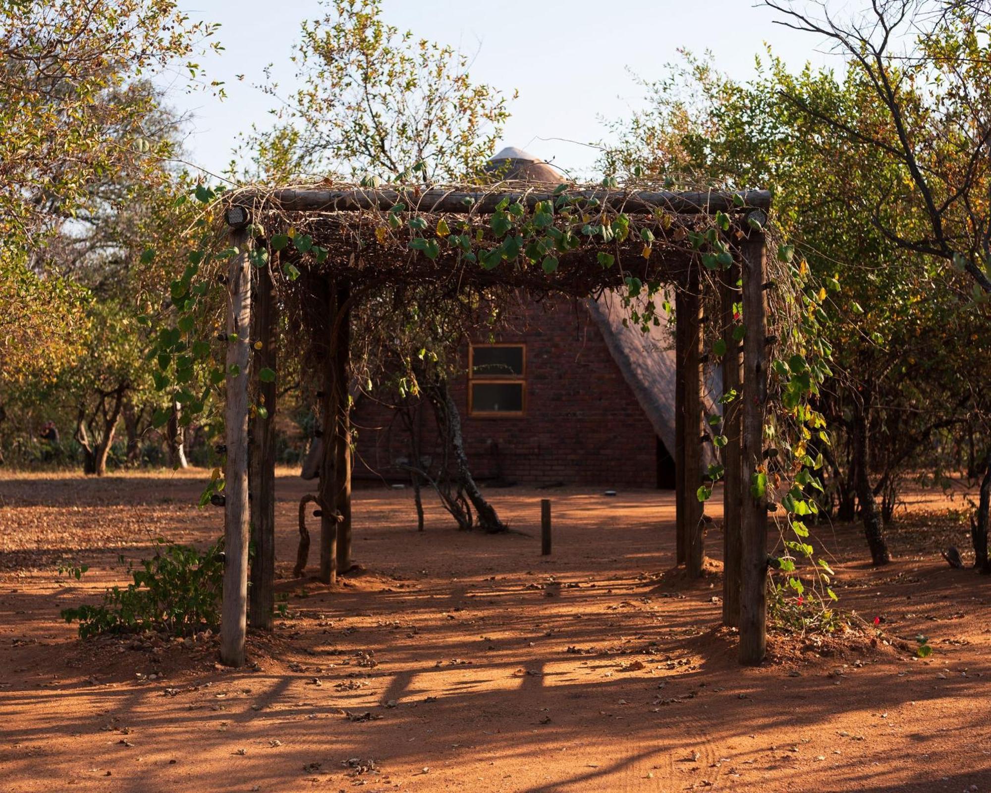 Masorini Bush Lodge & Safari Tents Phalaborwa Exteriör bild